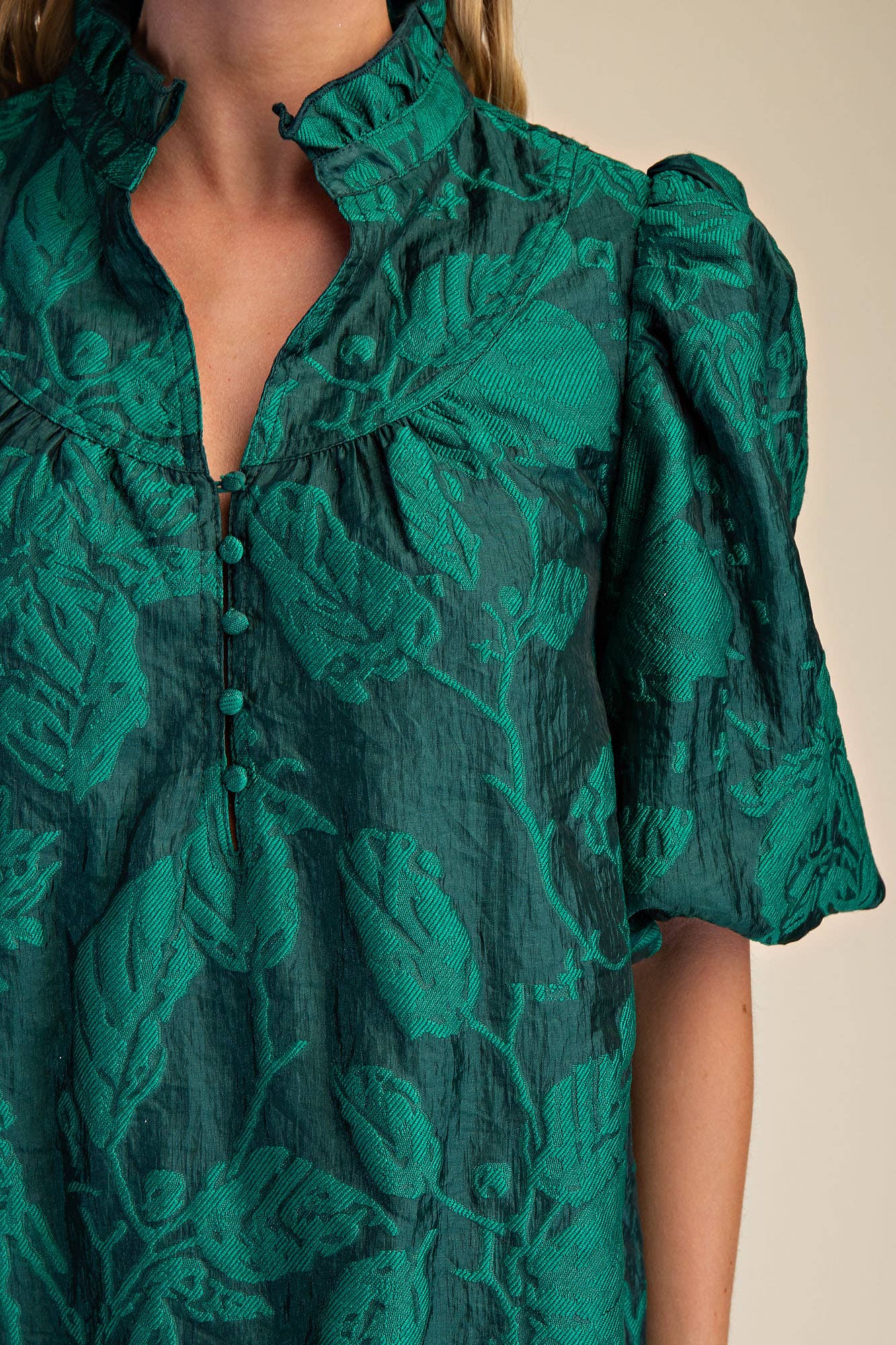 Ruffled Neck with Volume Sleeve Dress: Green / S