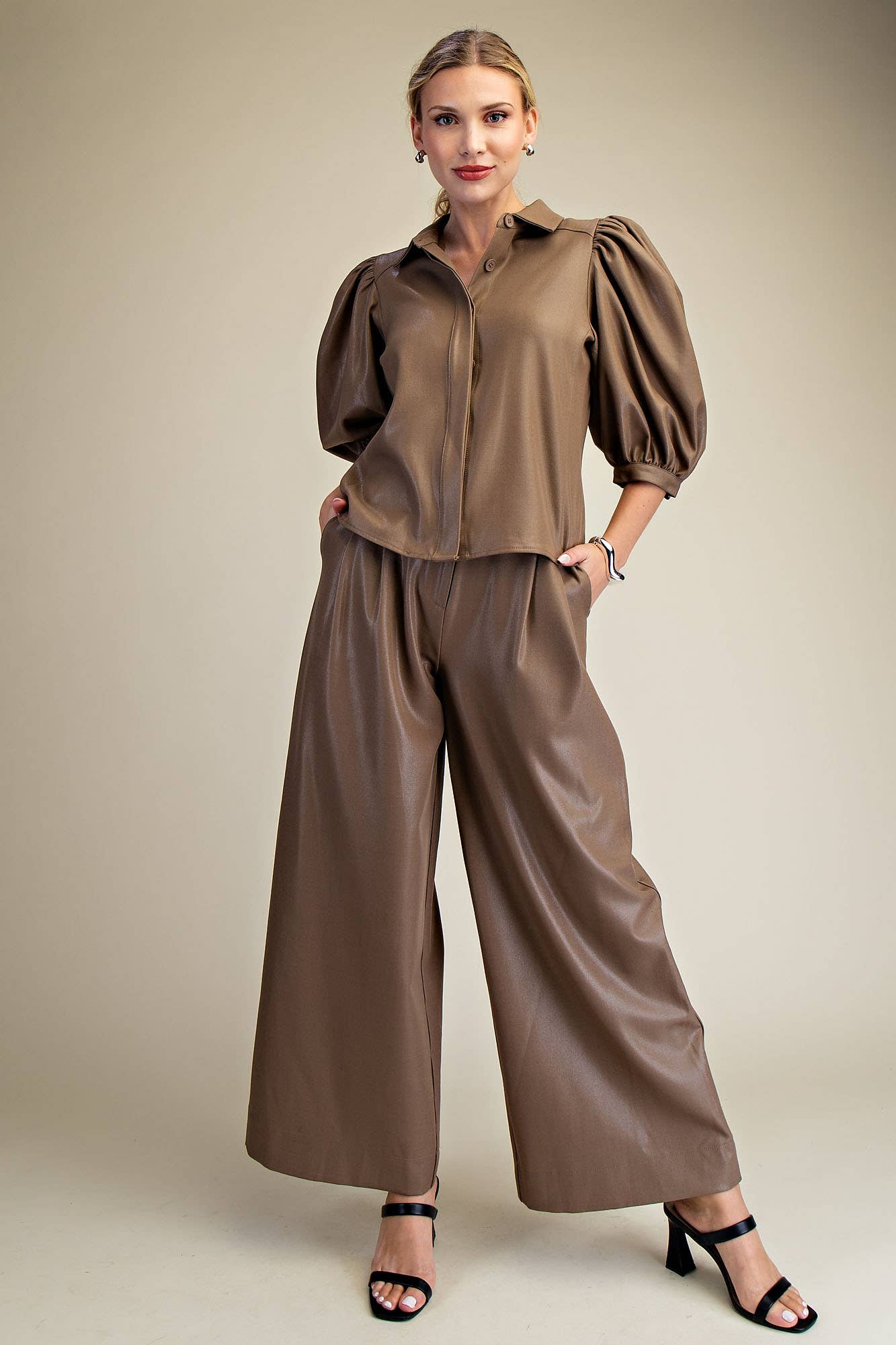 Collar Neck Puff Sleeve Button Down Shirt: Brown / S