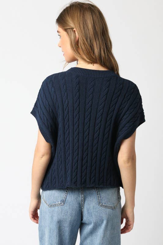 Alina Sweater Vest Top: Burgundy / Contemporary / L