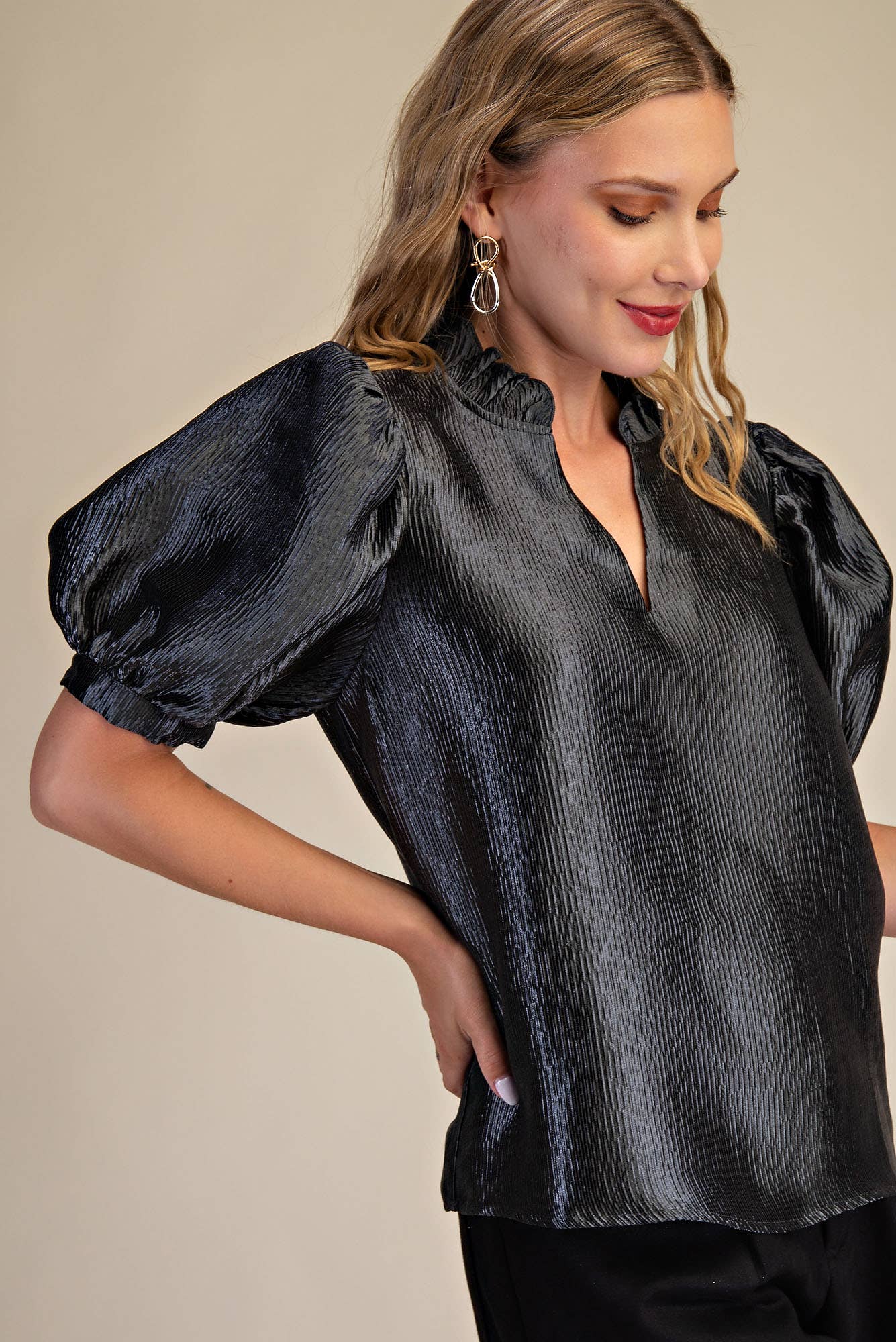 Ruffle V-Neck Puff Sleeve Top: Taupe / S