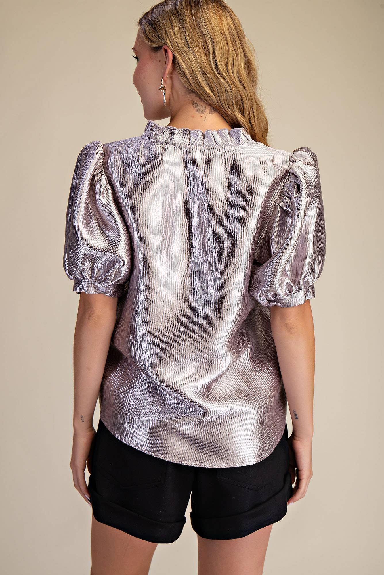 Ruffle V-Neck Puff Sleeve Top: Taupe / S