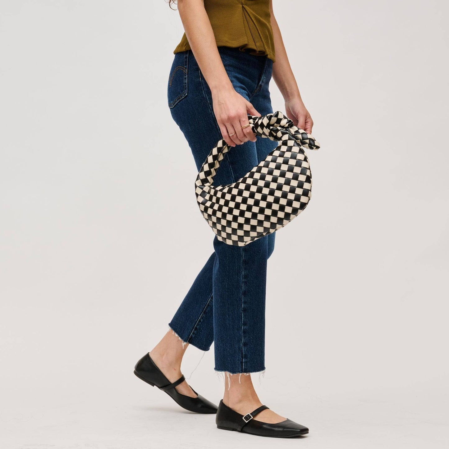 Lizbeth Woven Knot Clutch: Black