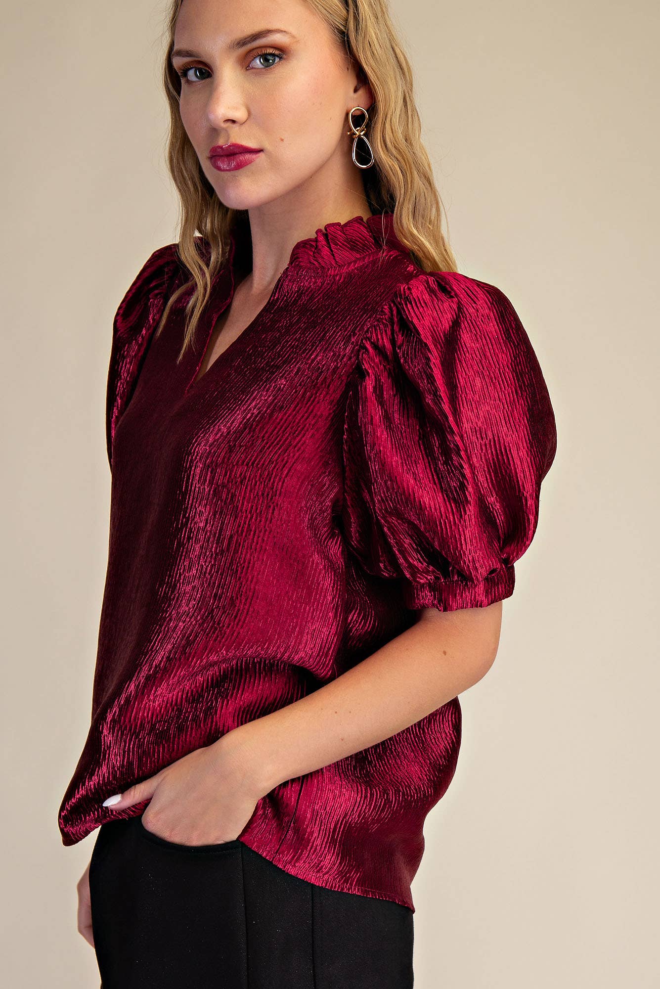 Ruffle V-Neck Puff Sleeve Top: Taupe / S
